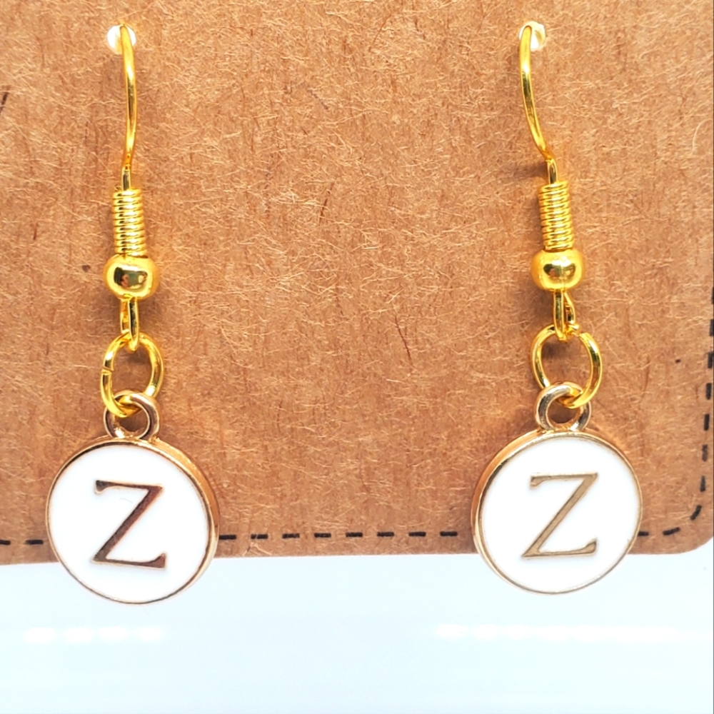 7/$10 Z Initial Earrings, New